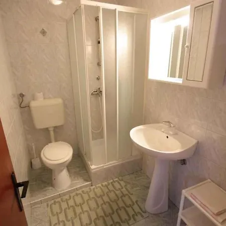 One-bedroom 14