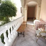 One-bedroom 14 Apartman